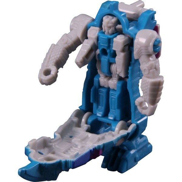 TakaraTomy Power Of The Primes Waves 2 And 3 Stock Photos Reveal Only Disappointing News 02 (2 of 57)